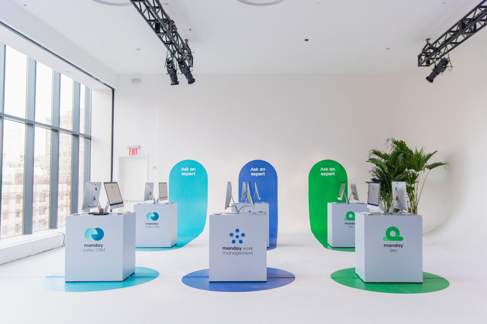 How to Measure Event ROI from Enterprise Tech Conferences